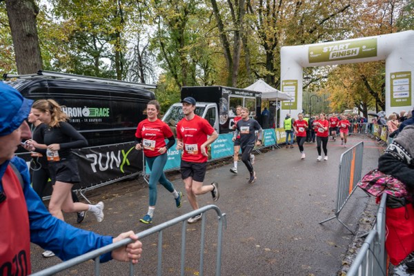 Hart voor Hannah, Plantsoenloop 1 november 2025, foto 98