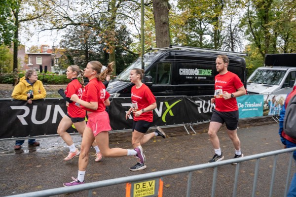 Hart voor Hannah, Plantsoenloop 1 november 2025, foto 99