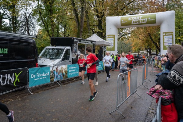 Hart voor Hannah, Plantsoenloop 1 november 2025, foto 109